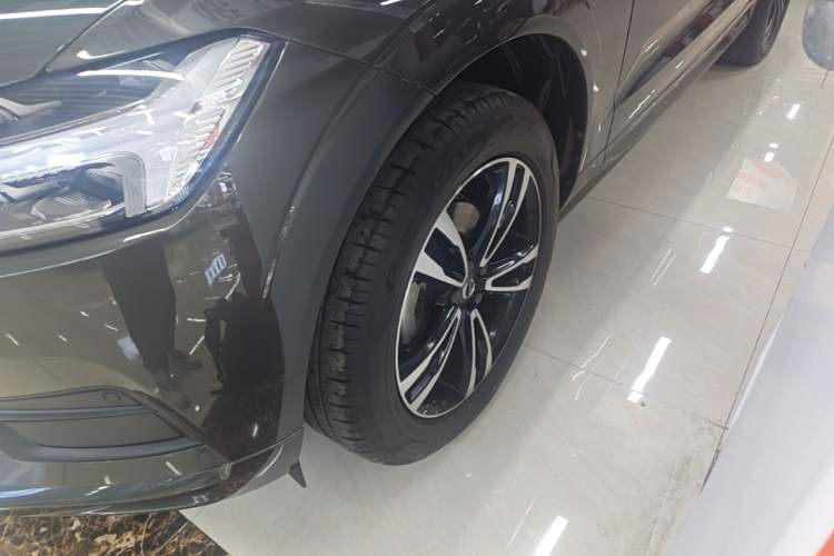 Used Volvo XC60 2019 T5 4x4 Smart Edition China V Standard Left Front Wheel Hub