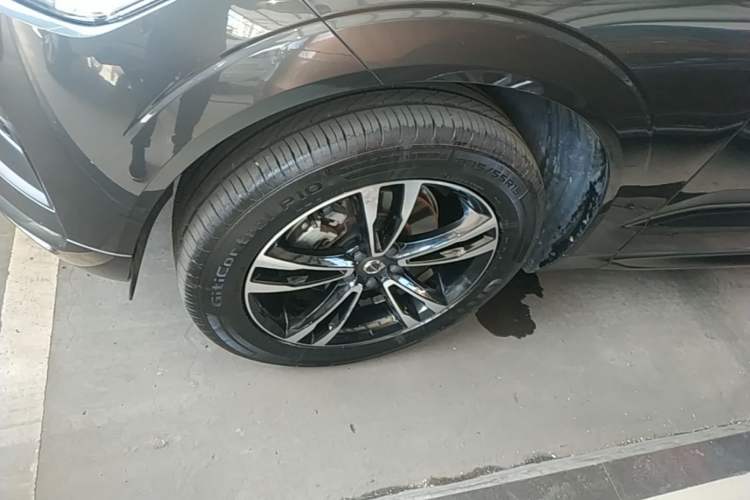 Used Volvo XC60 2019 T5 4x4 Zhiyuan Edition China VI Standard Left Front Wheel Hub
