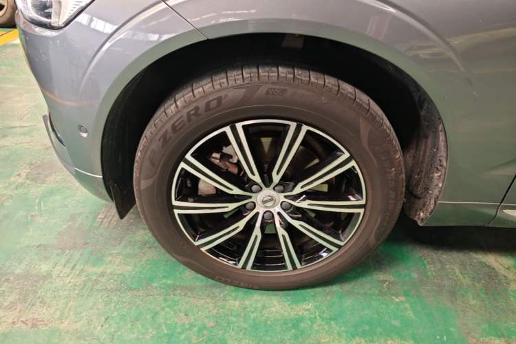 Used Volvo XC60 2019 T5 4x4 Zhiya Luxury Edition China VI Standard Left Front Wheel Hub