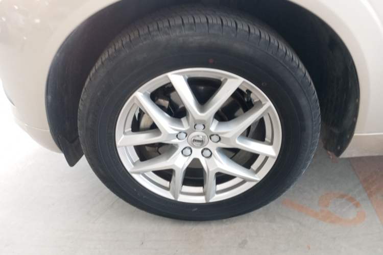Used Volvo XC60 2019 T5 4x4 Smart Edition China VI Standard Left Front Wheel Hub