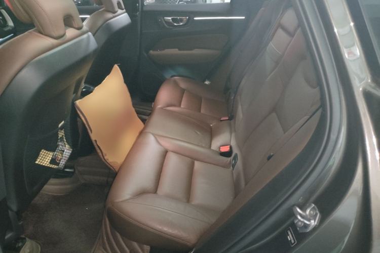 Used Volvo XC60 2019 T5 4x4 Smart Edition China VI Standard Left Rear Seat