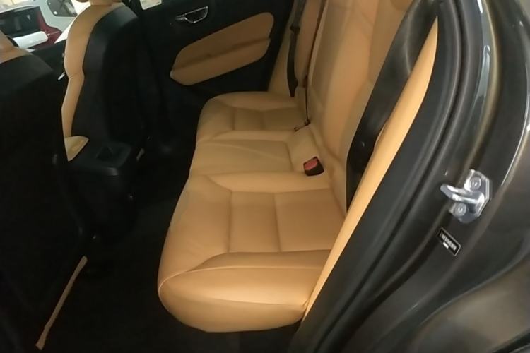 Used Volvo XC60 2019 T5 4x4 Smart Edition China V Standard Left Rear Seat