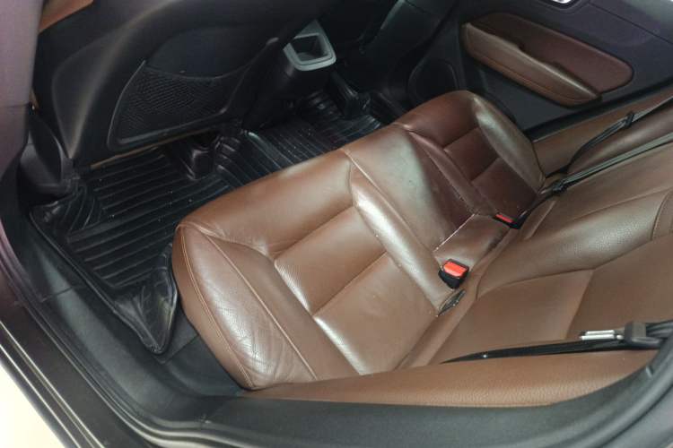 Used Volvo XC60 2019 T5 4x4 Smart Edition China VI Standard Left Rear Seat