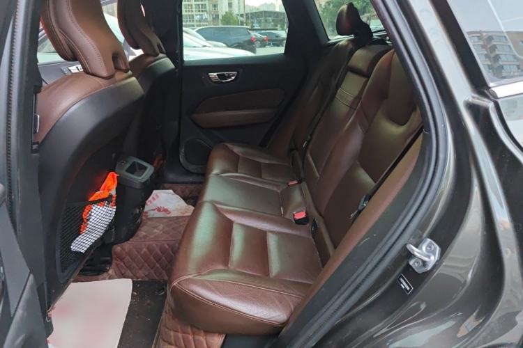 Used Volvo XC60 2019 T5 4x4 Smart Edition China VI Standard Left Rear Seat
