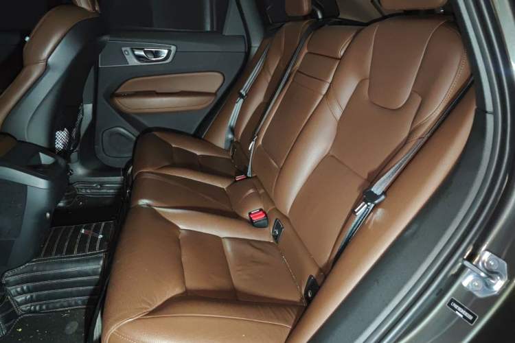 Used Volvo XC60 2019 T5 4x4 Smart Edition China V Standard Left Rear Seat