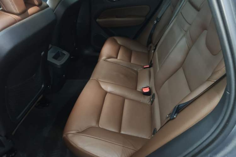 Used Volvo XC60 2019 T5 4x4 Smart Edition China V Standard Left Rear Seat