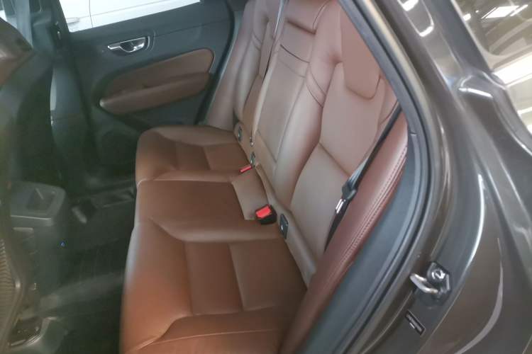 Used Volvo XC60 2019 T5 4x4 Smart Edition China V Standard Left Rear Seat