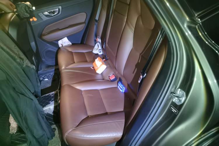 Used Volvo XC60 2019 T5 4x4 Smart Edition China V Standard Left Rear Seat