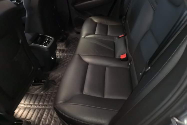 Used Volvo XC60 2019 T5 4x4 Zhiya Luxury Edition China V Standard Left Rear Seat