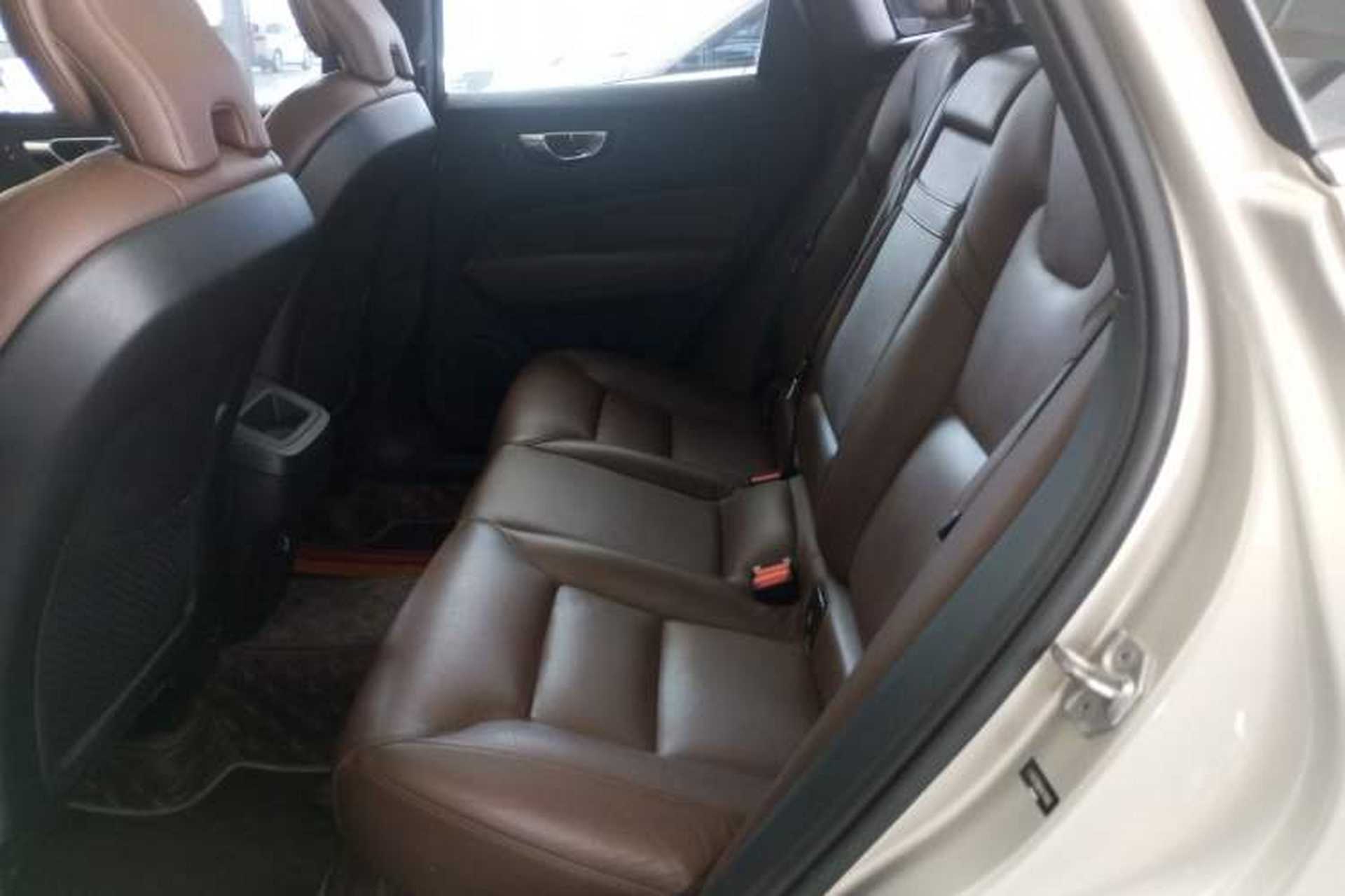 Used Volvo XC60 2019 T5 4x4 Smart Edition China VI Standard Left Rear Seat