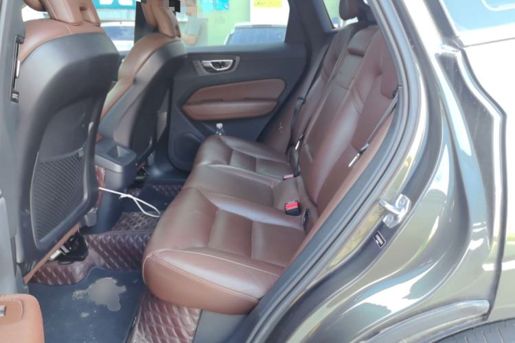 Used Volvo XC60 2019 T5 4x4 Zhiyuan Edition China VI Standard Left Rear Seat