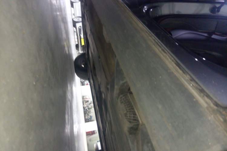 Used Volvo XC60 2019 T5 4x4 Zhiyuan Edition China VI Standard Left Side Sill