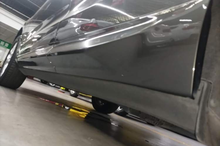 Used Volvo XC60 2019 T5 4x4 Smart Edition China VI Standard Left Side Sill