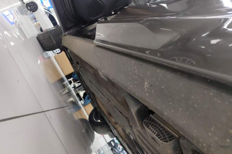 Used Volvo XC60 2019 T5 4x4 Smart Edition China V Standard Left Side Sill
