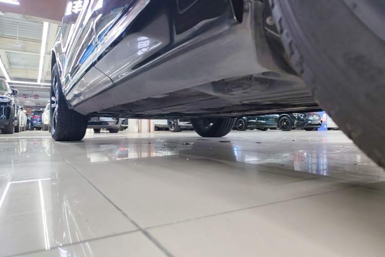 Used Volvo XC60 2019 T5 4x4 Zhiyuan Edition China VI Standard Left Side Sill