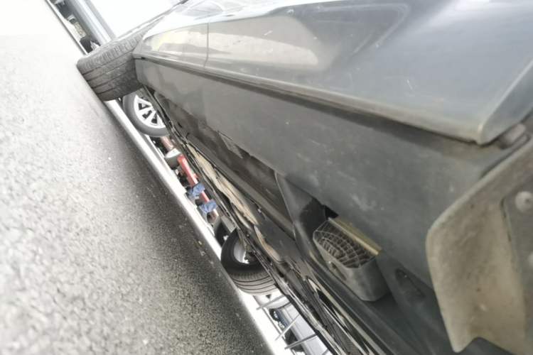 Used Volvo XC60 2019 T5 4x4 Zhiyuan Edition China VI Standard Left Side Sill