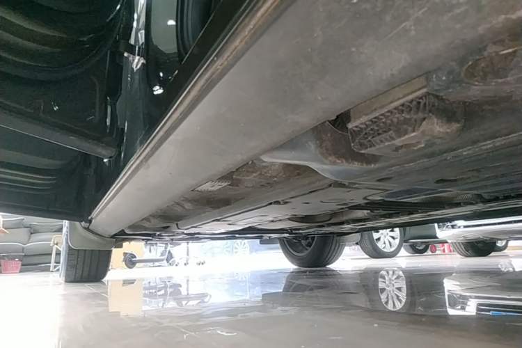 Used Volvo XC60 2019 T5 4x4 Zhiya Luxury Edition China VI Standard Left Side Sill