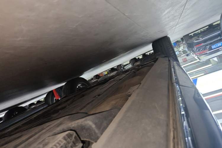 Used Volvo XC60 2019 T5 4x4 Smart Edition China V Standard Left Side Sill