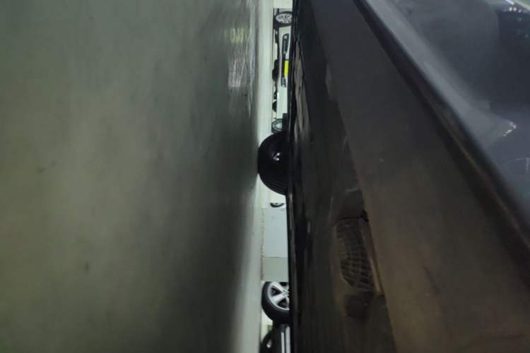 Used Volvo XC60 2019 T5 4x4 Zhiyuan Edition China VI Standard Left Side Sill