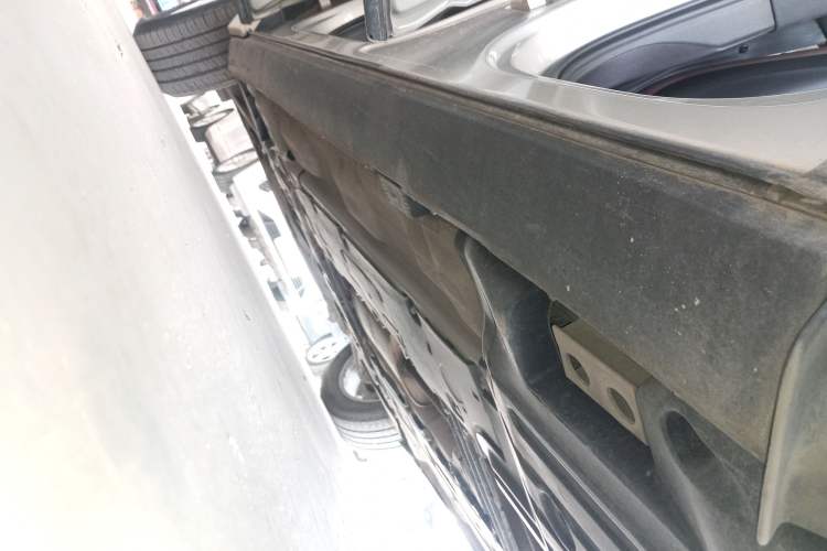 Used Volvo XC60 2019 T5 4x4 Smart Edition China VI Standard Left Side Sill