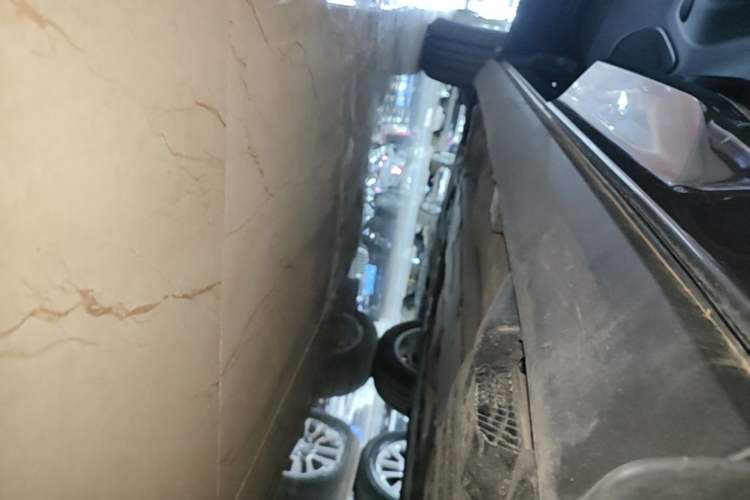Used Volvo XC60 2019 T5 4x4 Smart Edition China VI Standard Left Side Sill