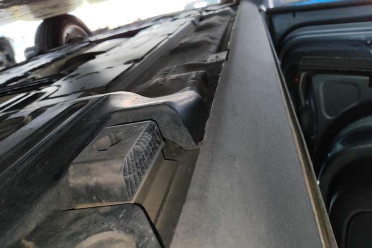 Used Volvo XC60 2019 T5 4x4 Smart Edition China V Standard Left Side Sill