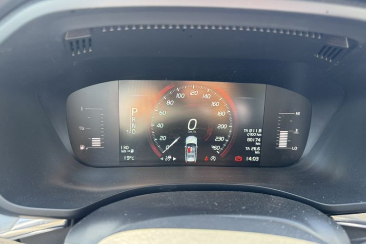 Used Volvo XC60 2019 T5 4x4 Smart Edition China V Standard Odometer Close Up