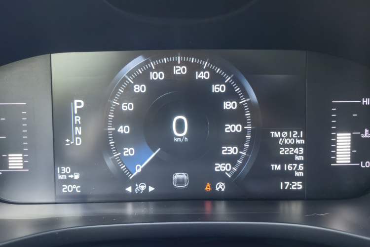 Used Volvo XC60 2019 T5 4x4 Smart Edition China VI Standard Odometer Close Up