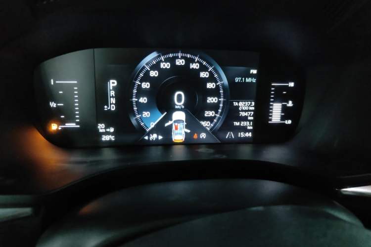 Used Volvo XC60 2019 T5 4x4 Smart Edition China V Standard Odometer Close Up