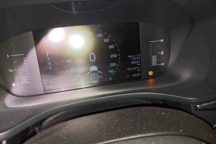 Used Volvo XC60 2019 T5 4x4 Smart Edition China VI Standard Odometer Close Up