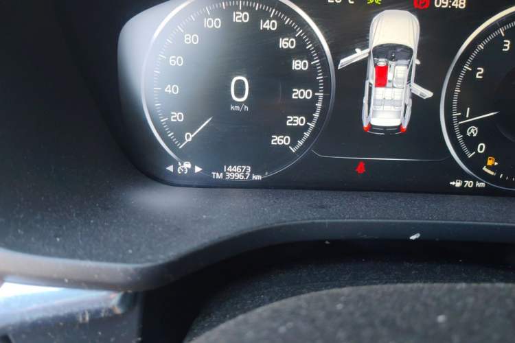 Used Volvo XC60 2019 T5 4x4 Zhiya Luxury Edition China VI Standard Odometer Close Up