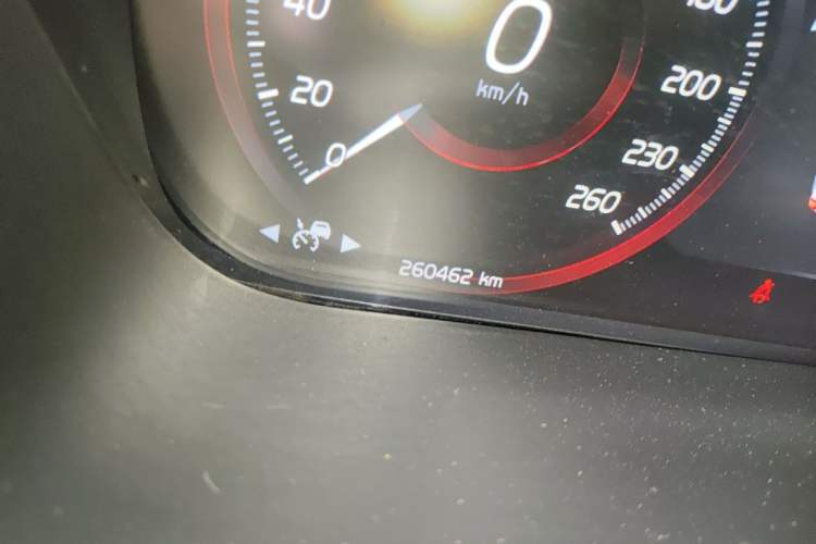 Used Volvo XC60 2019 T5 4x4 Smart Edition China V Standard Odometer Close Up