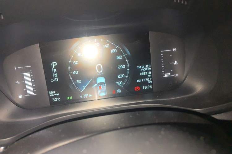 Used Volvo XC60 2019 T5 4x4 Smart Edition China V Standard Odometer Close Up