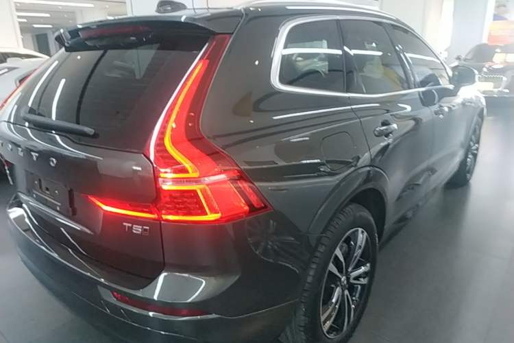 Used Volvo XC60 2019 T5 4x4 Smart Edition China V Standard Rear Right 45 Deg