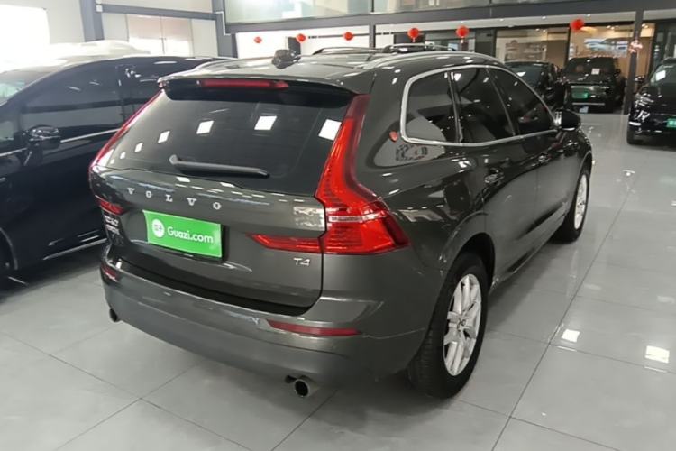 Used Volvo XC60 2019 T4 Zhiyi Edition China VI Rear Right 45 Deg