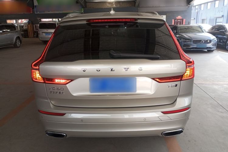 Used Volvo XC60 2019 T5 4x4 Smart Edition China VI Standard Rear