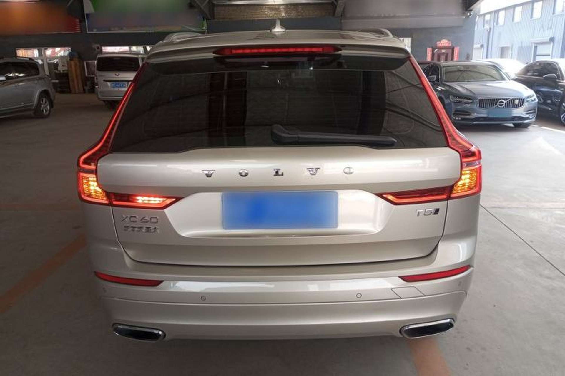 Used Volvo XC60 2019 T5 4x4 Smart Edition China VI Standard Rear