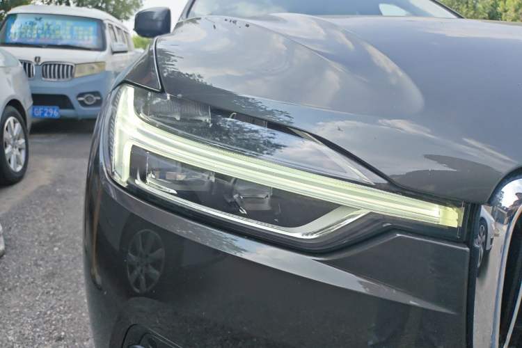 Used Volvo XC60 2019 T5 4x4 Zhiyuan Edition China VI Standard Right Front Headlight