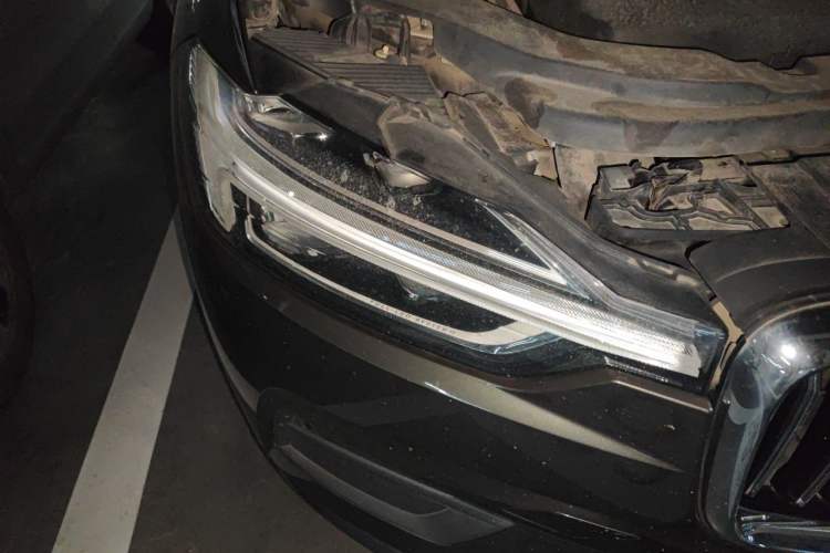 Used Volvo XC60 2019 T5 4x4 Smart Edition China V Standard Right Front Headlight