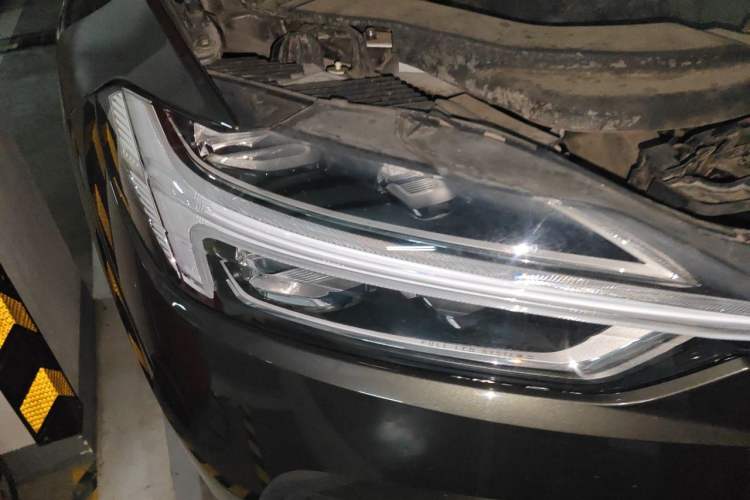 Used Volvo XC60 2019 T5 4x4 Smart Edition China V Standard Right Front Headlight