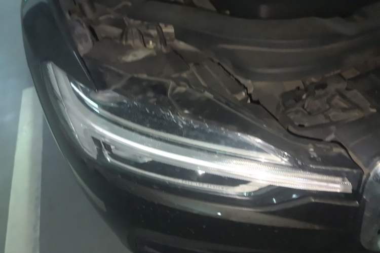 Used Volvo XC60 2019 T5 4x4 Smart Edition China V Standard Right Front Headlight