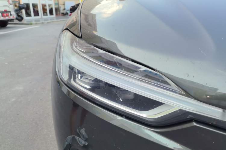 Used Volvo XC60 2019 T5 4x4 Zhiyuan Edition China VI Standard Right Front Headlight