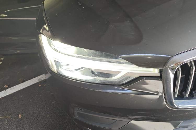 Used Volvo XC60 2019 T5 4x4 Smart Edition China V Standard Right Front Headlight