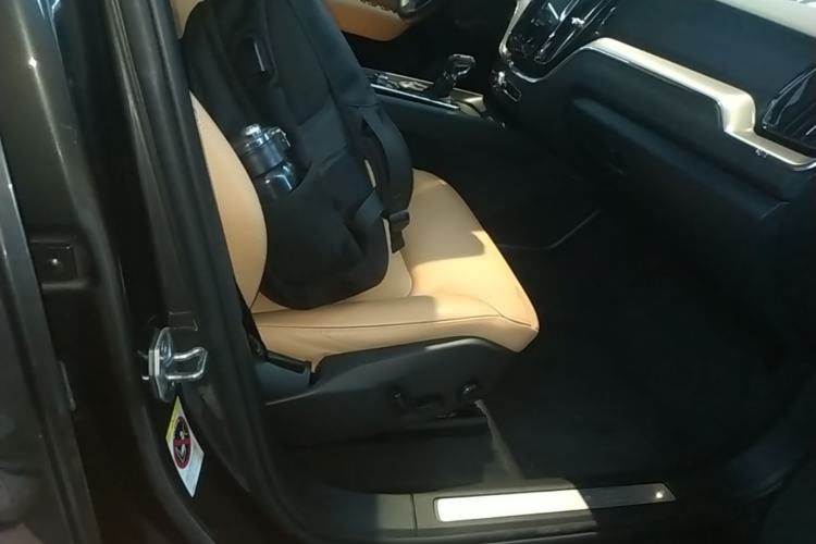 Used Volvo XC60 2019 T5 4x4 Smart Edition China V Standard Right Front Seat