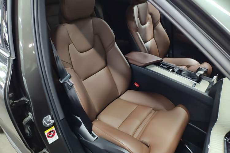 Used Volvo XC60 2019 T5 4x4 Zhiya Luxury Edition China VI Standard Right Front Seat