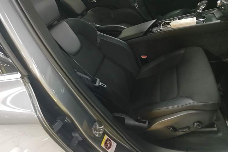 Used Volvo XC60 2019 T4 Zhiyi Edition China V Standard Right Front Seat