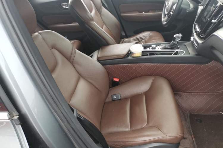 Used Volvo XC60 2019 T5 4x4 Smart Edition China V Standard Right Front Seat