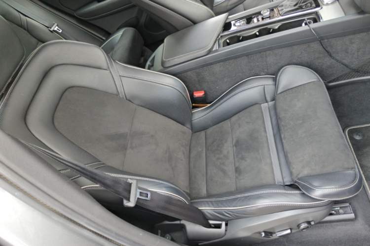 Used Volvo XC60 2019 T5 4x4 Zhiyuan Sport Edition China V Standard Right Front Seat