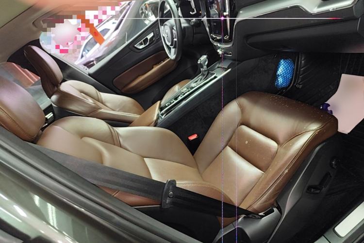 Used Volvo XC60 2019 T5 4x4 Smart Edition China VI Standard Right Front Seat