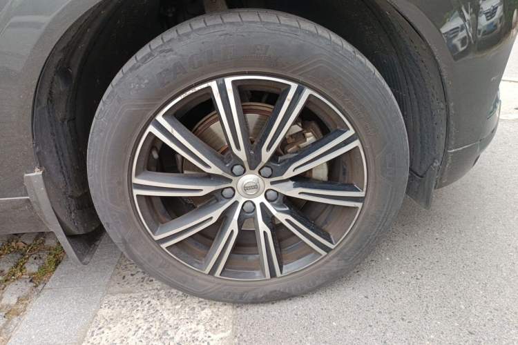Used Volvo XC60 2019 T5 4x4 Zhiya Luxury Edition China V Standard Right Front Wheel Hub